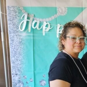 Meet your Posher, Dahlia